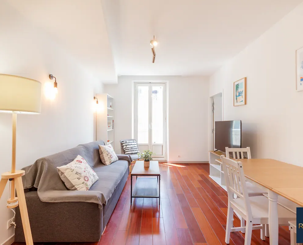 Salon salle à manger de l'appartement du Mourillon, rue du Pré des Pêcheurs à Toulon